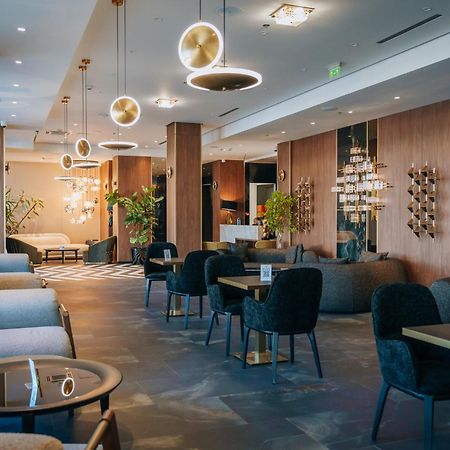 Sky Airport Hotel Cluj-Napoca Ngoại thất bức ảnh