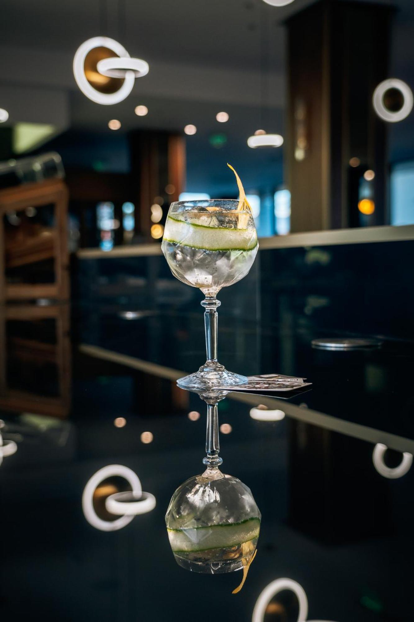 Sky Airport Hotel Cluj-Napoca Ngoại thất bức ảnh