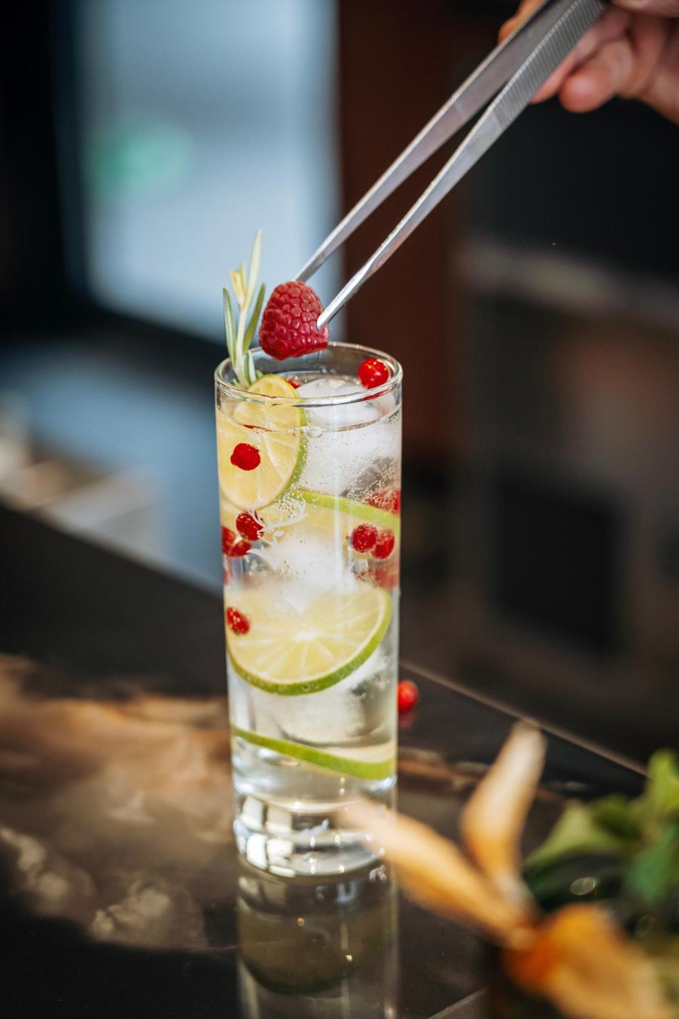 Sky Airport Hotel Cluj-Napoca Ngoại thất bức ảnh