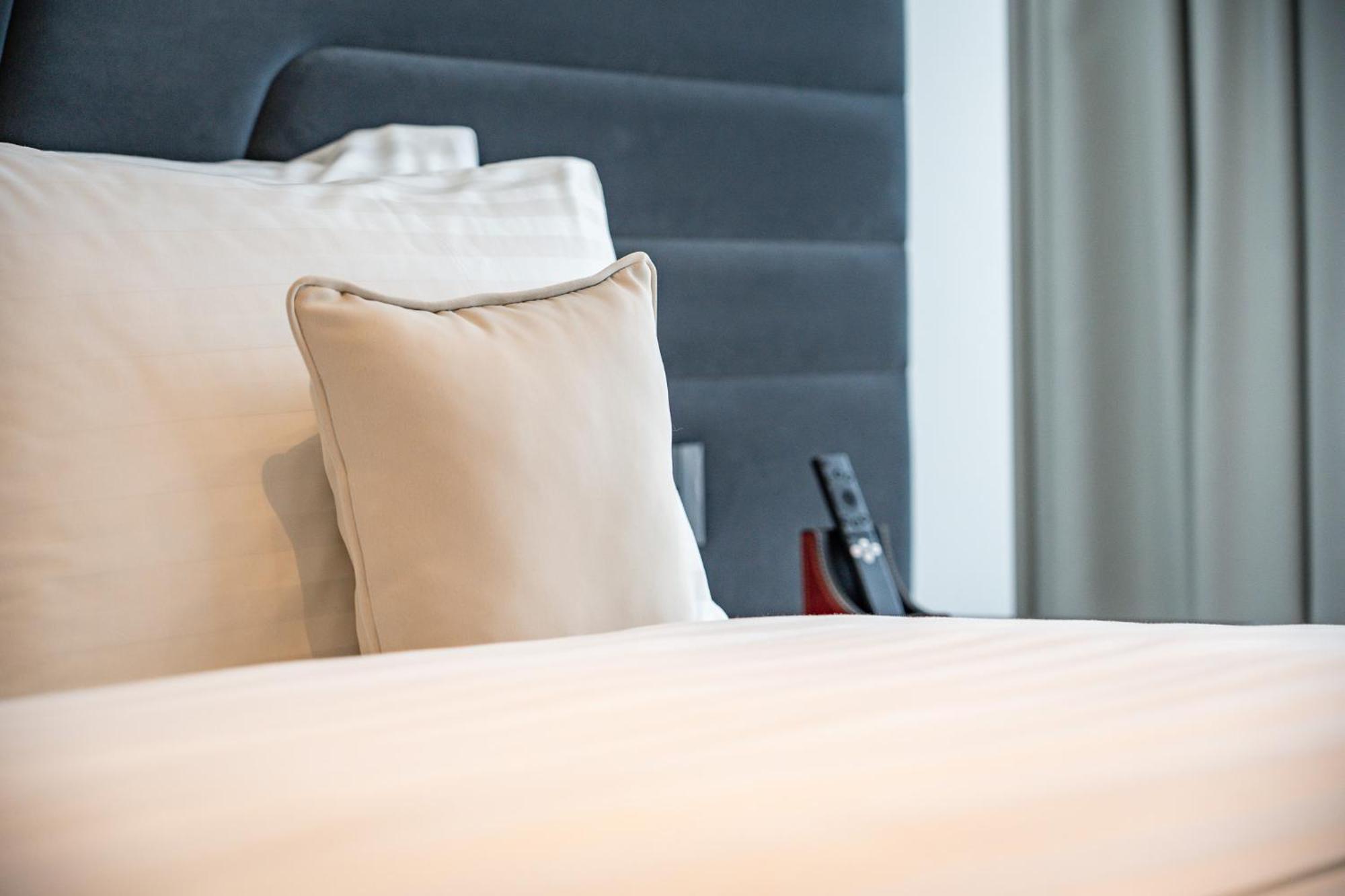 Sky Airport Hotel Cluj-Napoca Ngoại thất bức ảnh