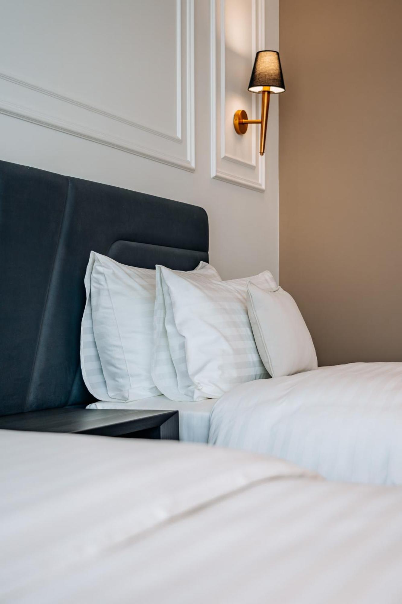 Sky Airport Hotel Cluj-Napoca Ngoại thất bức ảnh