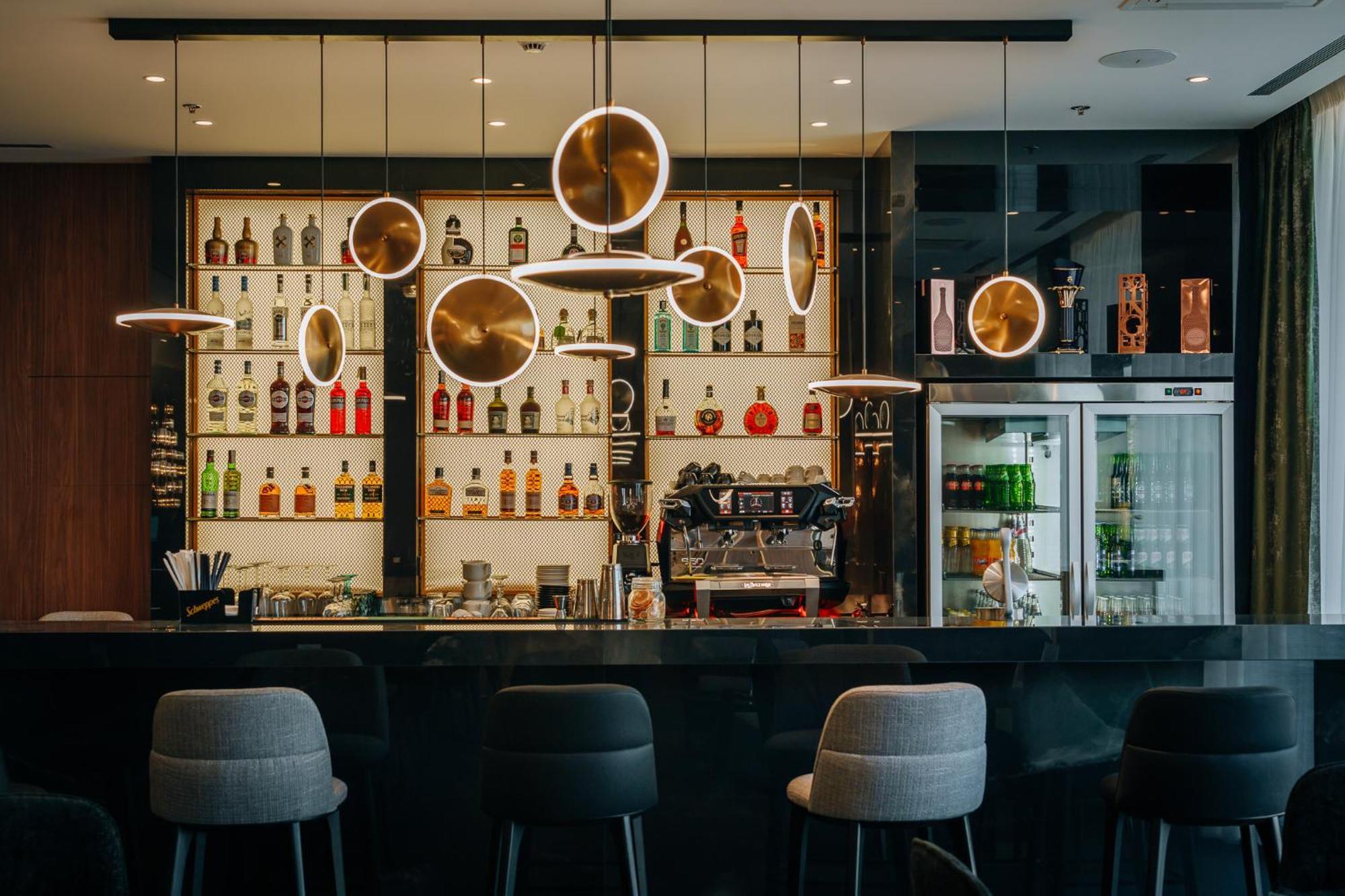 Sky Airport Hotel Cluj-Napoca Ngoại thất bức ảnh