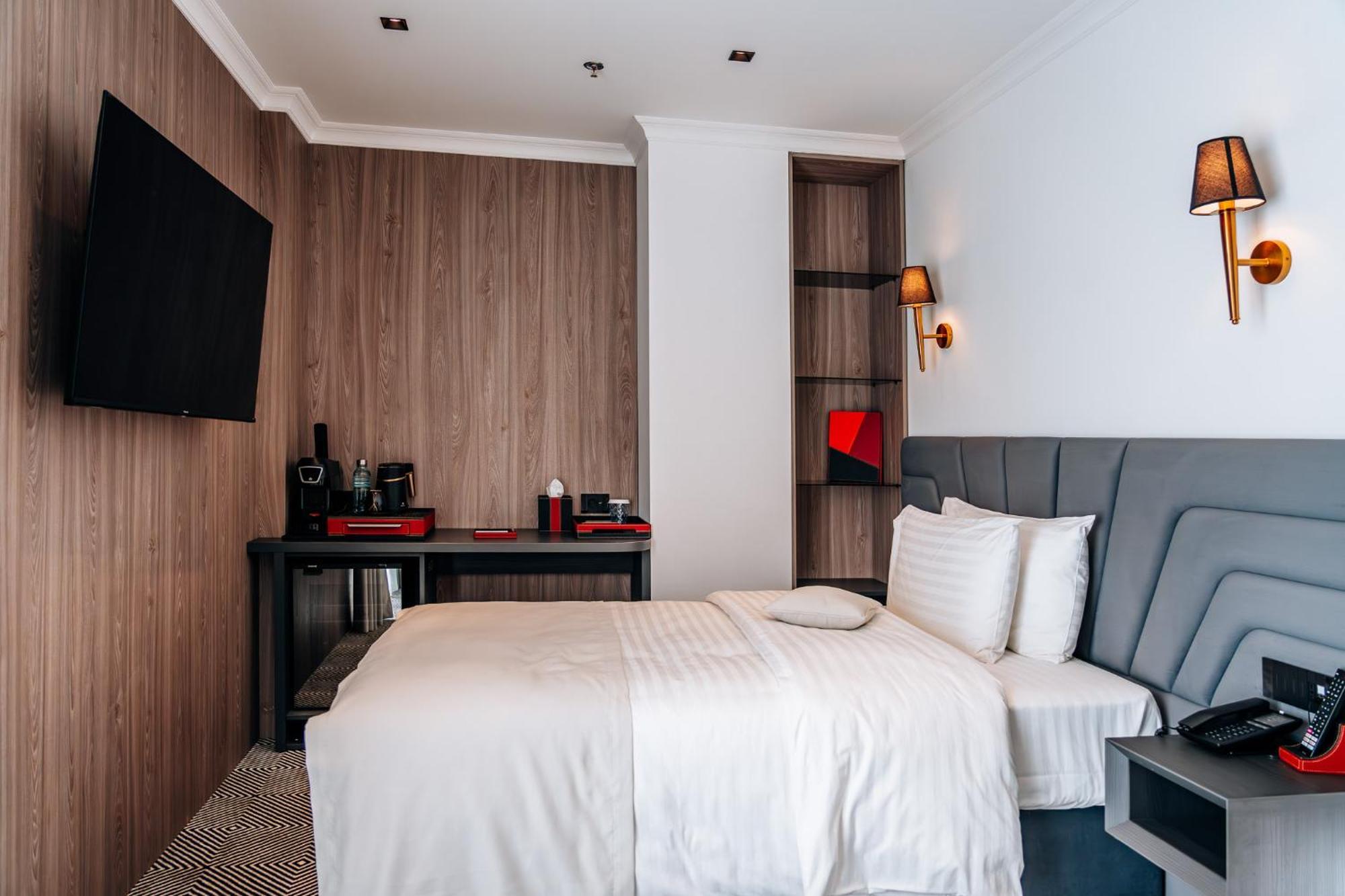 Sky Airport Hotel Cluj-Napoca Phòng bức ảnh