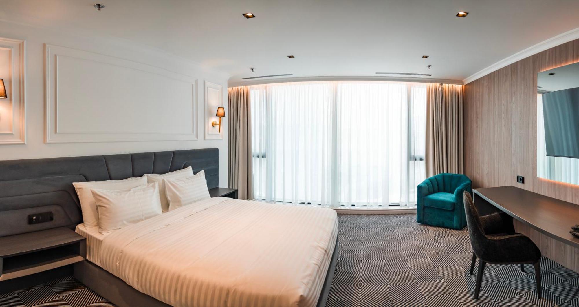 Sky Airport Hotel Cluj-Napoca Phòng bức ảnh