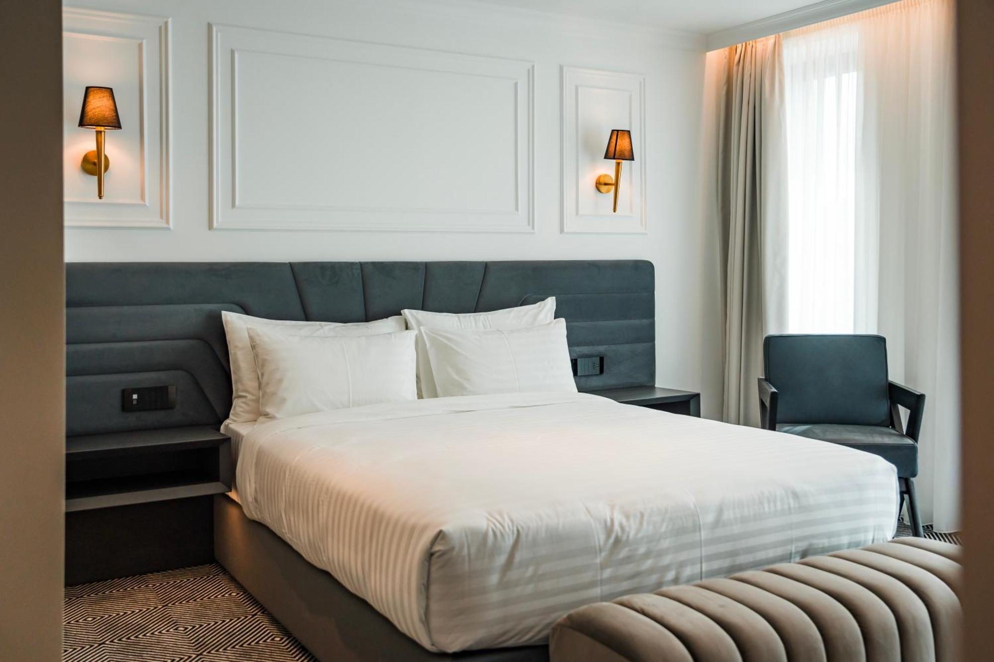 Sky Airport Hotel Cluj-Napoca Ngoại thất bức ảnh